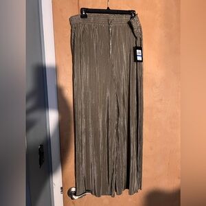 Metallic DKNY cropped pants